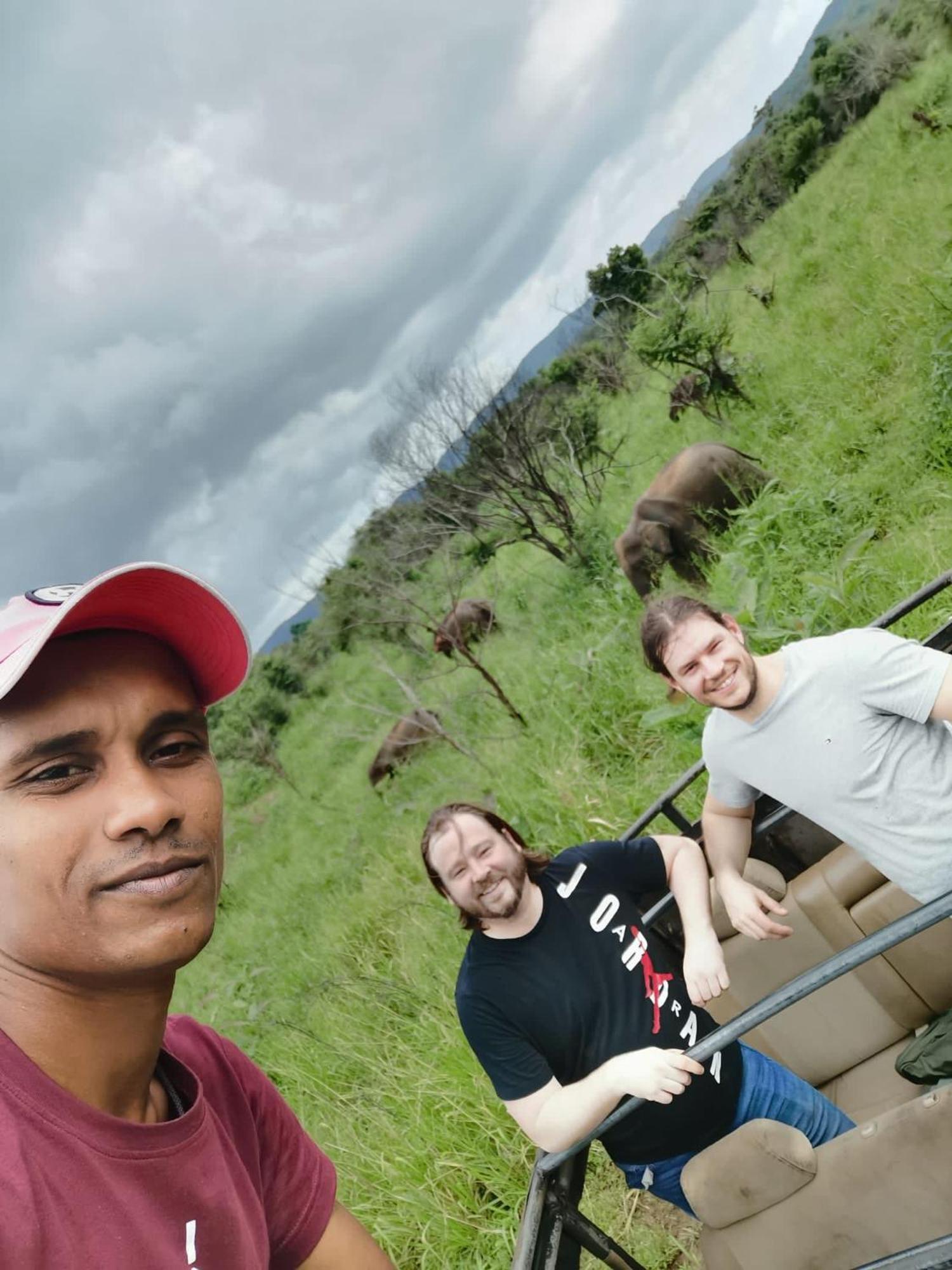 Elephant Safari Lodge Sigiriya Junction Хабарана Экстерьер фото